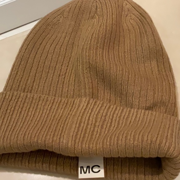 Main Character Accessories - 📖BNWT Main Character ribbed beanie
